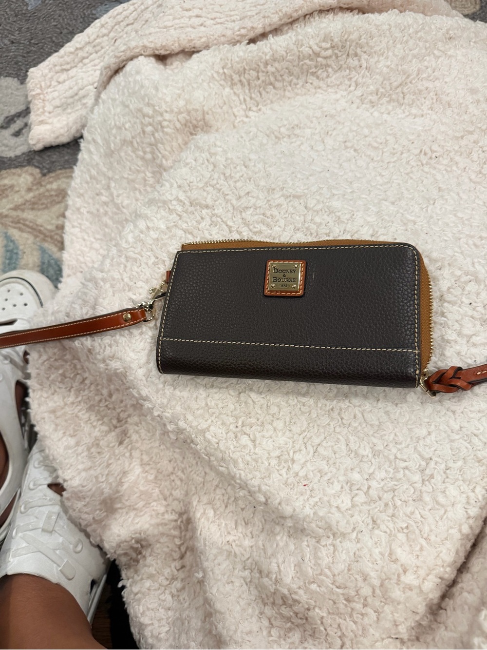 Dooney & Bourke Brown Leather Zip Wallet with Red Interior - Picture 2 of 2